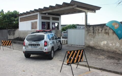 Na Paraíba, carro conduzido pela avó capota e mata neto de 3 anos