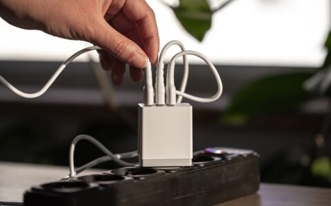 Choques elétricos: especialista orienta como prevenir acidentes e agir em situações de emergência