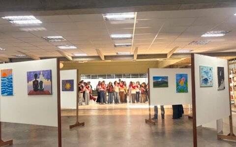 Exposição reúne produções artísticas de alunos da Rede Municipal de Ensino na Biblioteca Central da UFPB